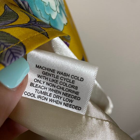 ModCloth Yellow Shiny Floral Knee Length A-Line Skirt Sz XS ASO Liv & Maddie - Picture 9 of 10